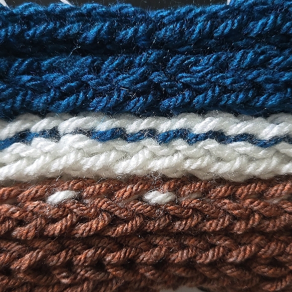 Handmade Knit Turban Headband - Picture 4 of 5